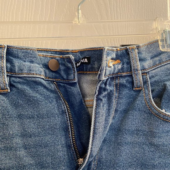 FASHION NOVA mom jeans - Picture 2 of 4